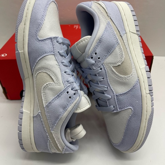 Nike WMNS Light Purple W NIKE DUNK LOW
GHOST/SUMMIT WHITE HF1985 001 Sneakers - Picture 9 of 16